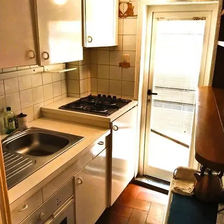 Ponte Vecchio Up To 4 * Флоренция
